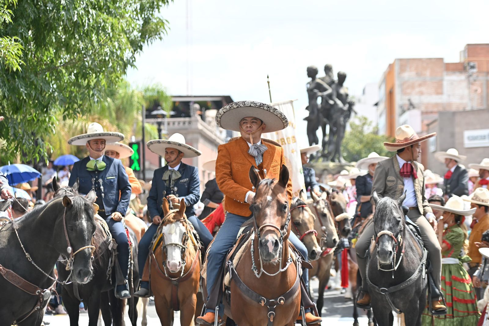 Ricardo Gallardo, primer gobernador de SLP en vestir de charro para las fiestas patrias