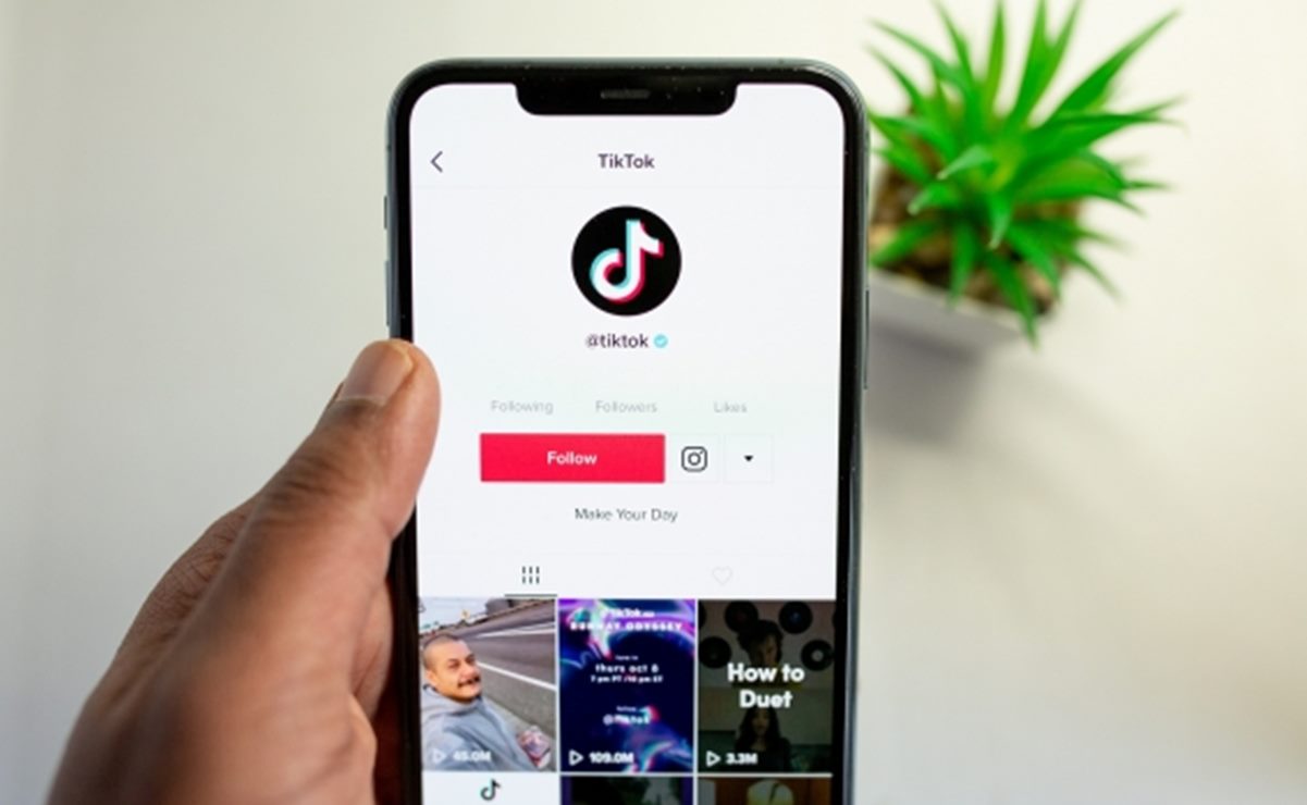 Este es el reto viral que TikTok prohibió por causar accidentes y lesiones