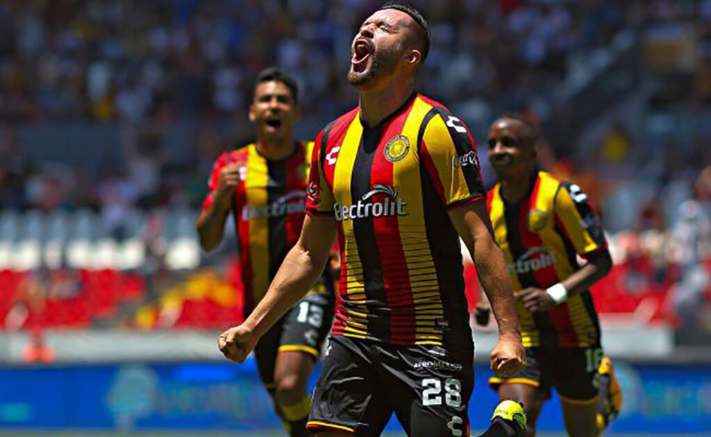Leones Negros golea al Atlante y clasifica a semifinales