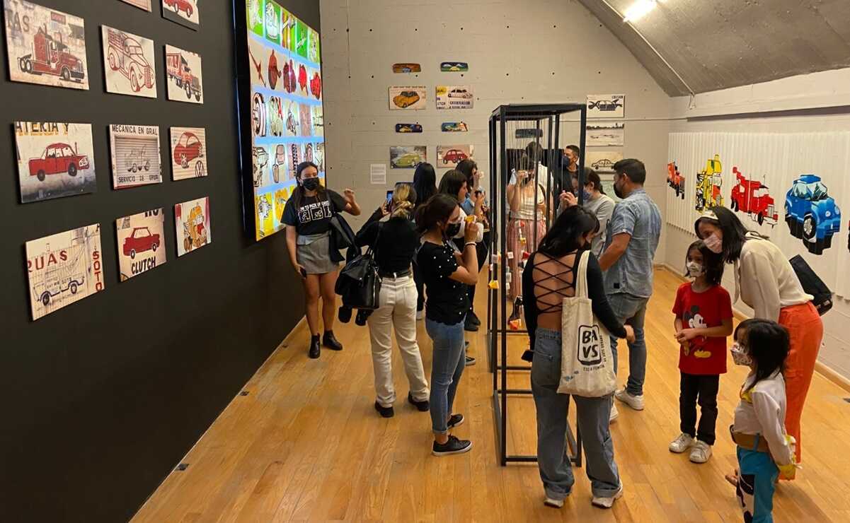 Rótulos y anuncios, una representación artística de la iconografía callejera mexicana