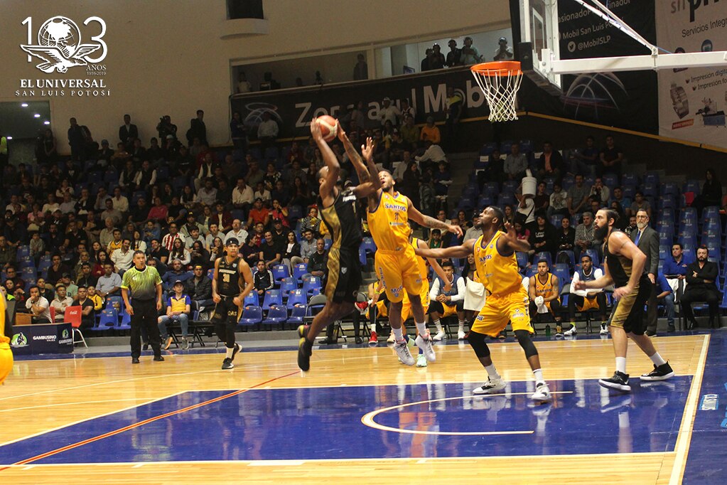 Cae CB Santos ante Panteras en su primer partido ante su afición