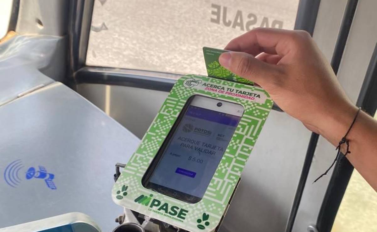 Garantizan transporte gratuito a estudiantes en SLP tras mantenimiento a sistema "Mi Pase"