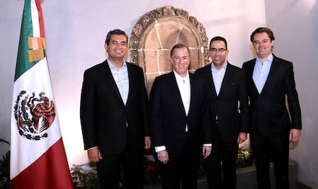 Javier Lozano se incorpora a precampaña de Meade