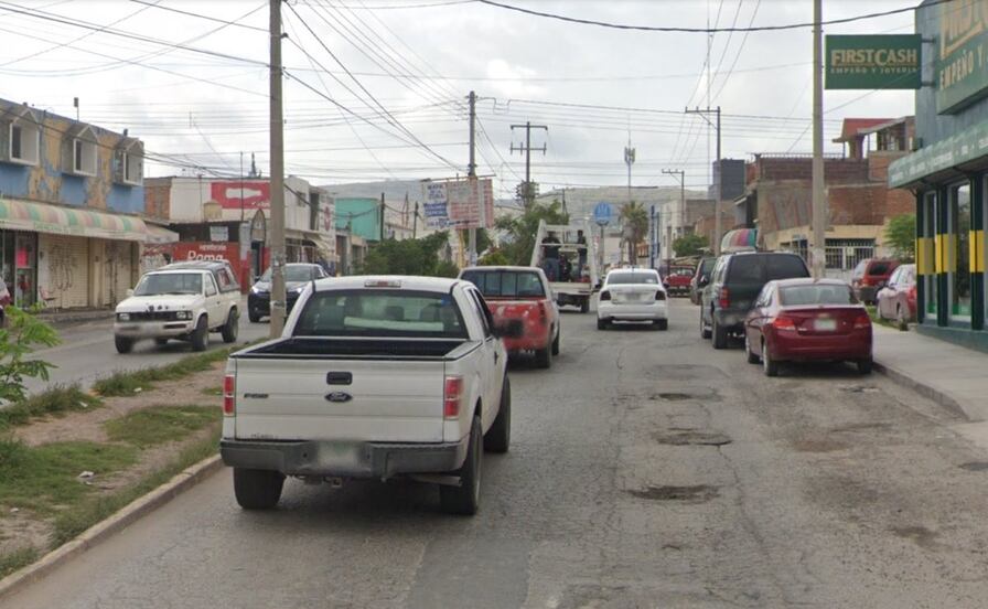 Inician trabajos de rehabilitación en avenida Juárez previo a la Fenapo 2026 