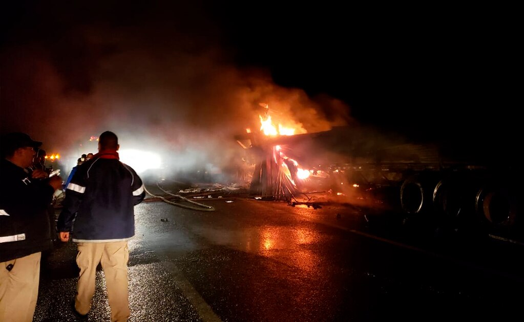 Incendio en Libramiento Poniente, un muerto 