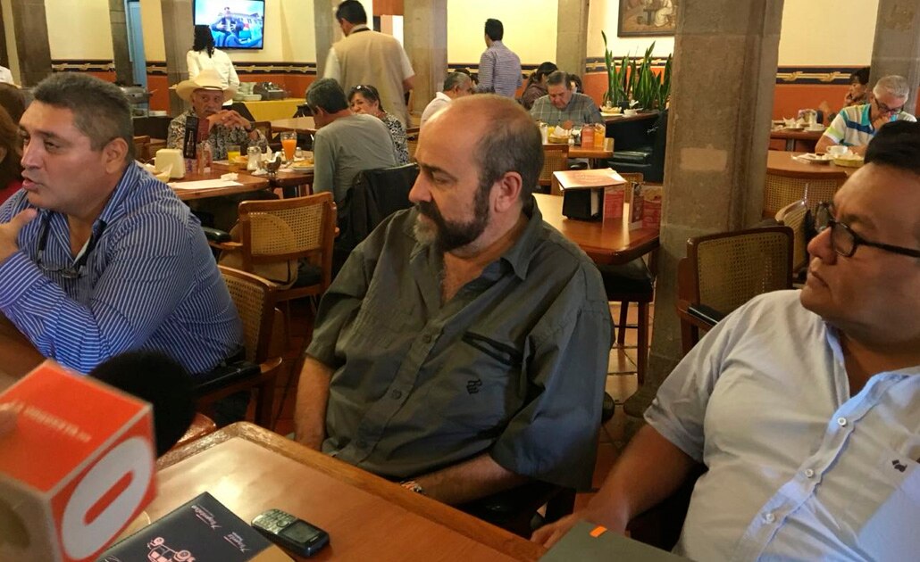 Gastó dirigencia de Morena 16 mil pesos en tortas