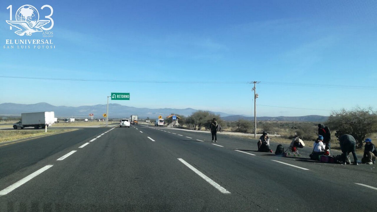 Primeros migrantes de caravana llegan a Matehuala, SLP