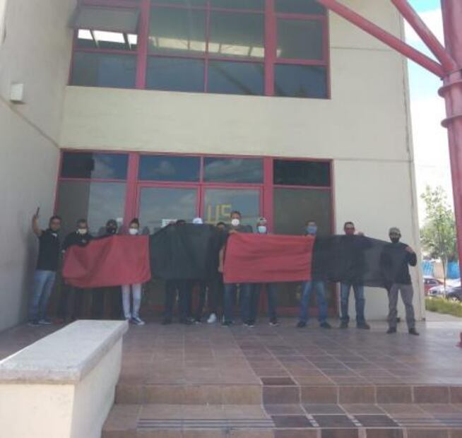 Trabajadores de Challenger Fabrication estallan huelga en SLP