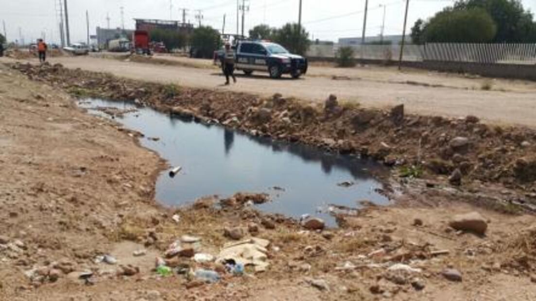 #Crónica Vuelca pipa tras chocar con tren