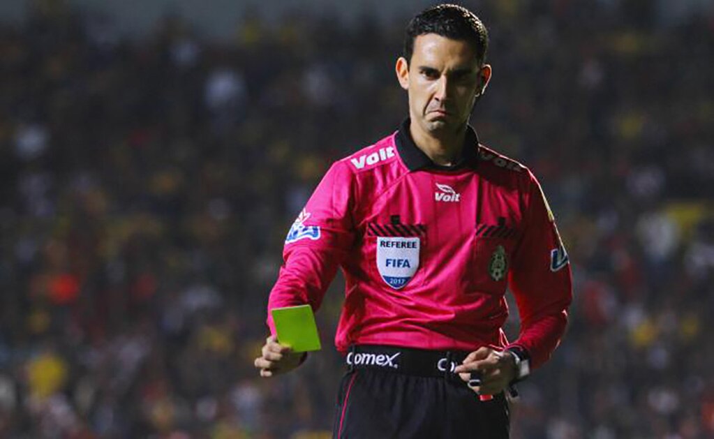 César Palazuelos dirigirá el Pumas vs Chivas