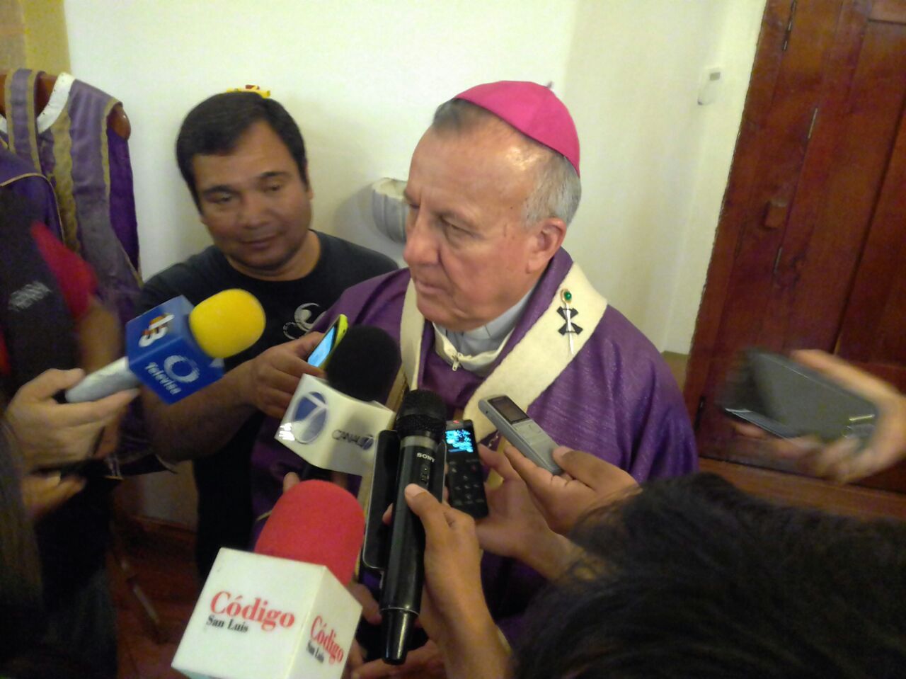 Defiende iglesia católica a la familia tradicional aunque respeta formas de pensar en su constitución