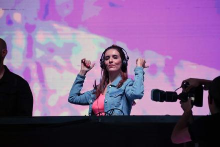 DJ Deorro y “Water Castle” se presentaron en la FENAPO 2019 