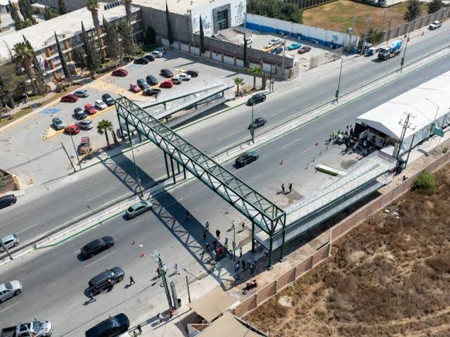 Inauguran puente peatonal en Valle de los Fantasmas; mejorará movilidad de 10 mil en Soledad