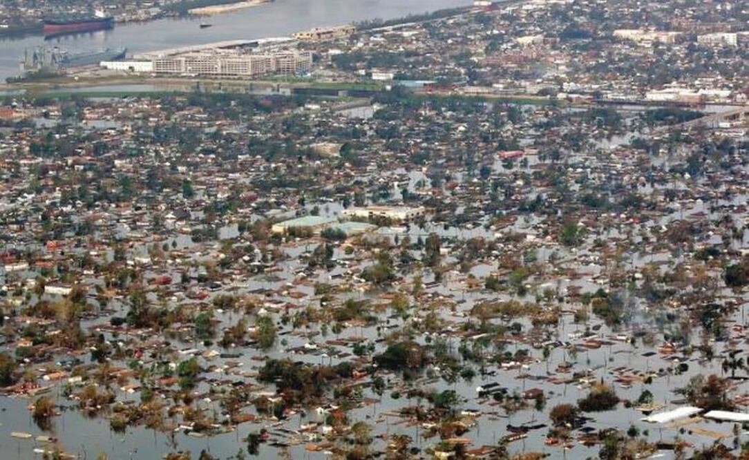 Imagen de 2005 de la devastación provocada en Nueva Orleans por el huracán Katrina , considerado el más destructivo en la historia de EU. (AP. ARCHIVO)
