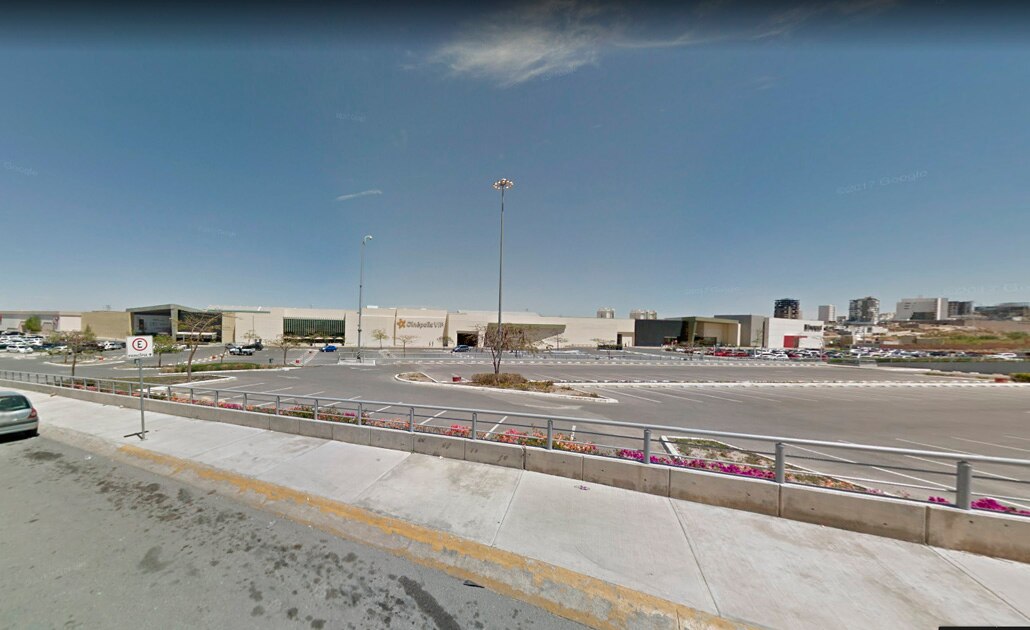 Asaltan a cuentahabiente en Plaza San Luis, le quitan más de 200 mil pesos