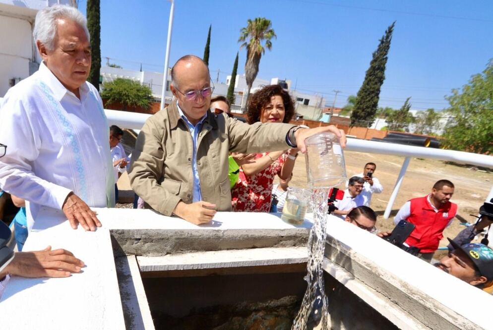 El edil Enrique Galindo expuso que se hizo el diagnóstico de la planta potabilizadora con una capacidad de apenas de 8 litros por segundo. Foto: Especial