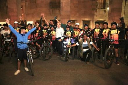Con rodada nocturna, buscan promover el uso de bicicleta en San Luis Potosí 