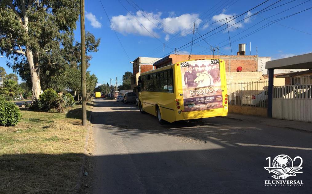 Intransitables, calles en Industrial Aviación 
