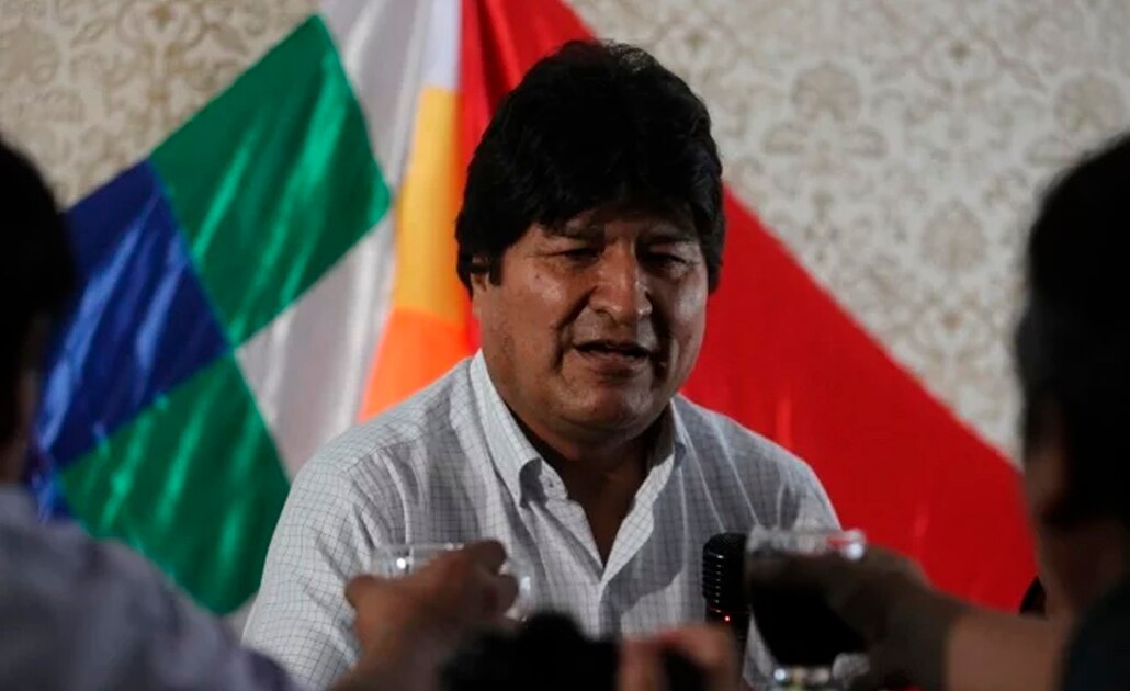 Demandan a Evo Morales por usurpación de funciones en Argentina