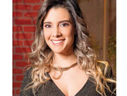 Marlene Stahl, la potosina que dejó el canto para brillar en noticias