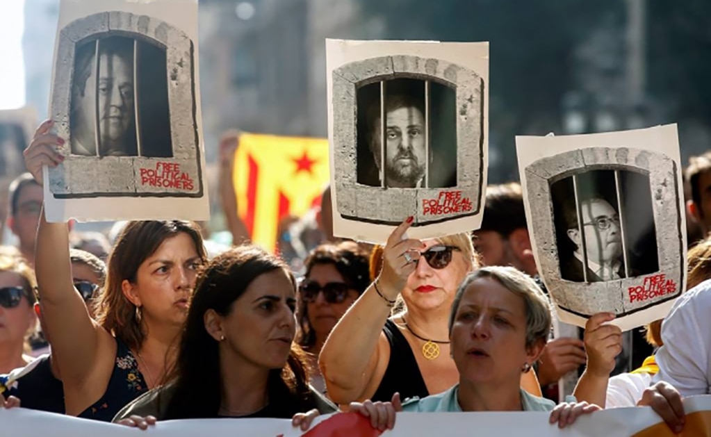 Sentencian a 9 líderes independentistas catalanes a penas de hasta 13 años de cárcel