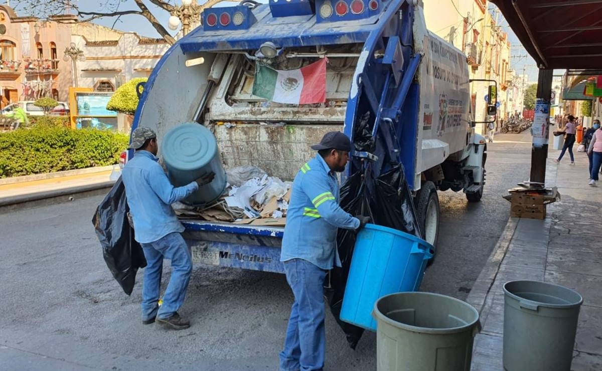 En Rioverde muere recolector de basura tras encontrar una pistola entre desechos y dispararse accidentalmente