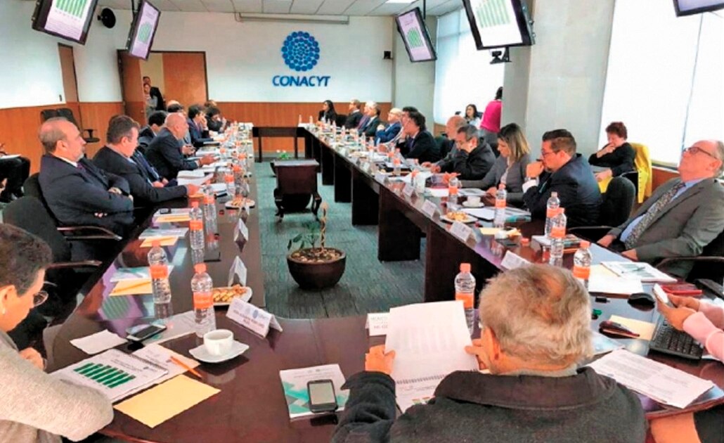 Álvarez-Buylla dirige el Conacyt en la ilegalidad