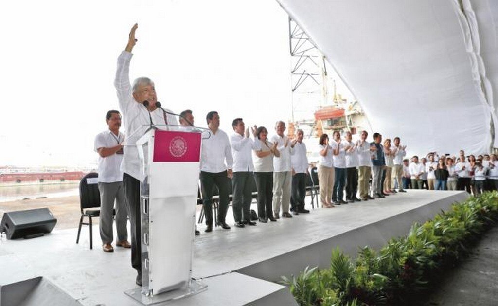 AMLO da banderazo a nueva refinería y 75 mmdp extra a Pemex