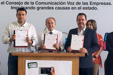 Gobierno firma convenio con Consejo de la Comunicación "Voz de las Empresas"