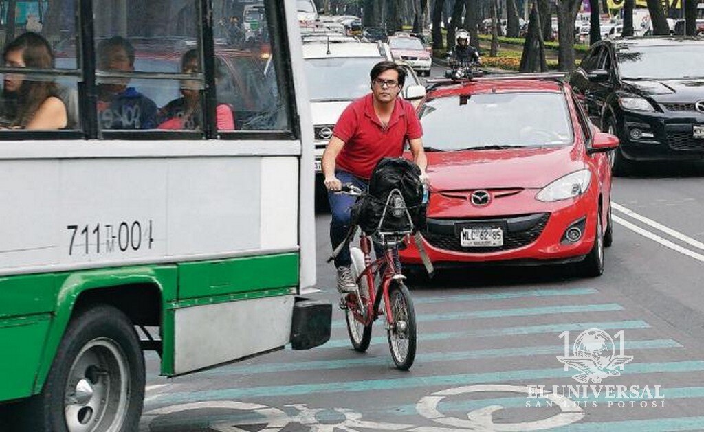 La Copred señaló que en la Ciudad de México se privilegia el uso de transportes no contaminantes y el paso de los peatones (ARCHIVO EL UNIVERSAL)