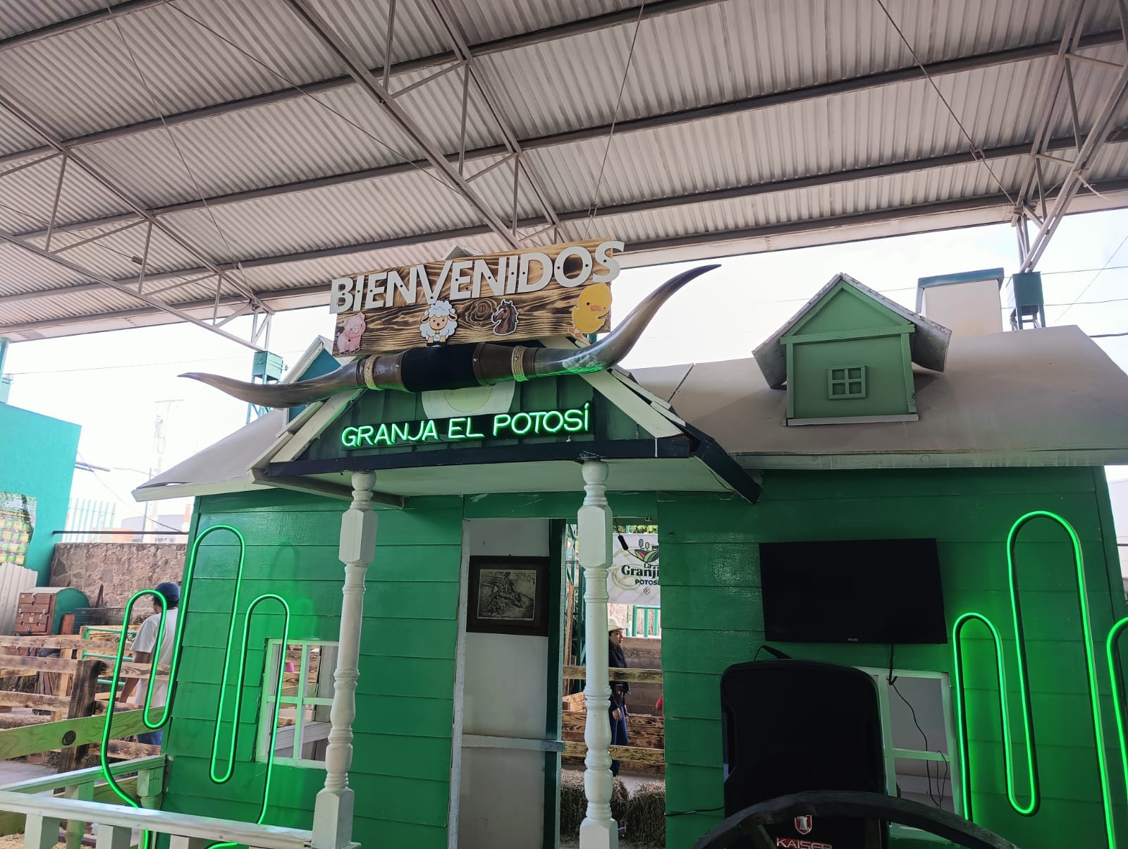 Granja El Potosí en la Fenapo