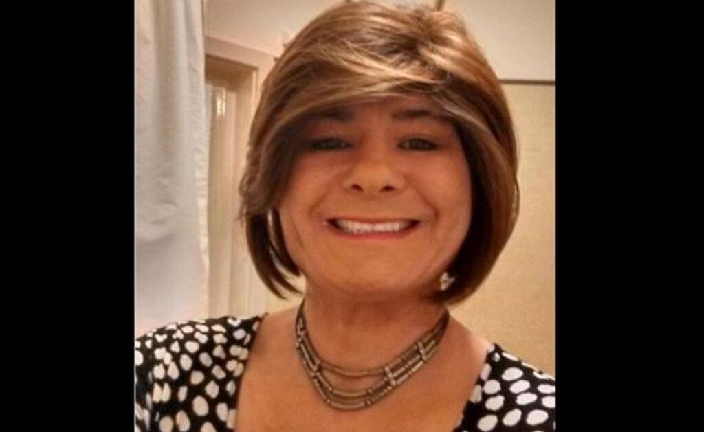 Karen White está acusada de cuatro asaltos sexuales contra reclusas en la cárcel de mujeres New Hall, en el norte de Inglaterra (Foto: Facebook)