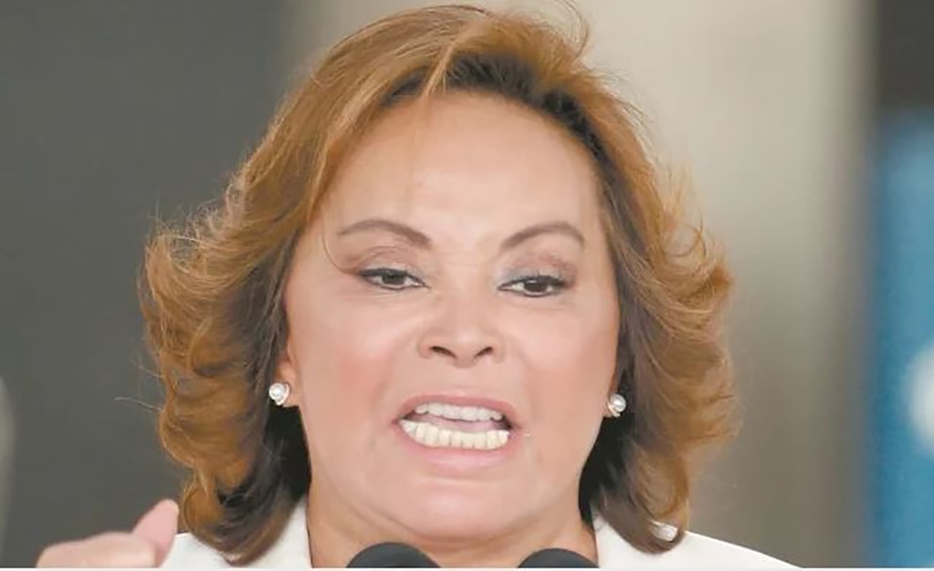 Elba Esther vende su mansión en San Diego