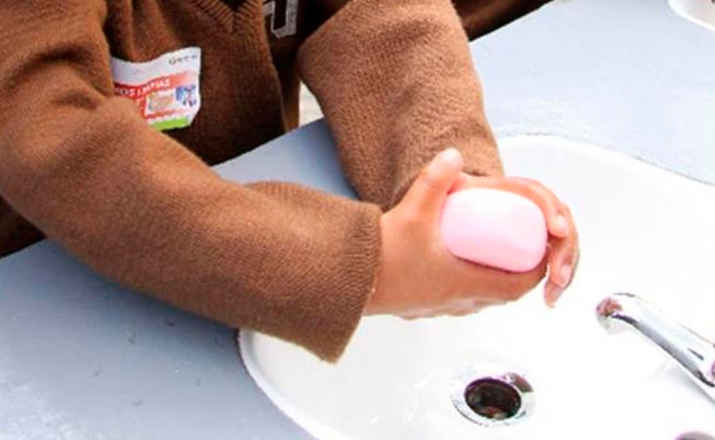 Higiene y alimentación balanceada en niñas y niños previenen infecciones de garganta: IMSS