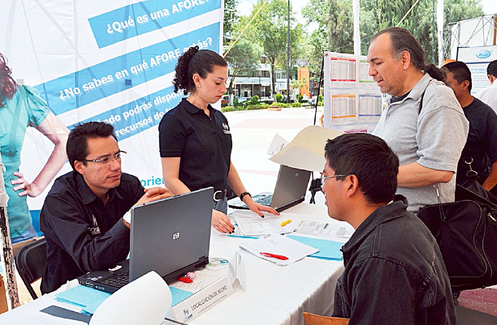 Mexicanos desconocen el estado de su Afore