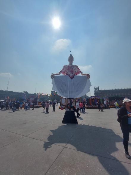 Con altar huasteco de Xantolo, San Luis Potosí se hace presente en el Zócalo de la CDMX
