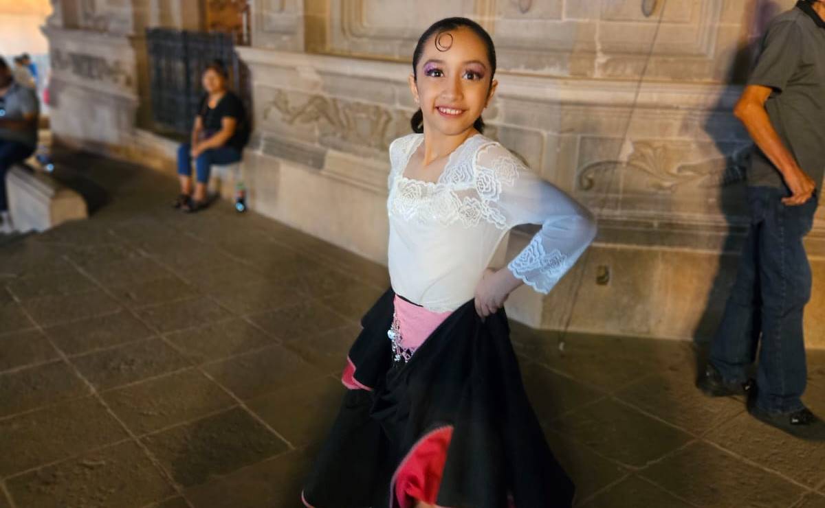 Día del Niño. Annie, la pequeña bailarina que ha encontrado su pasión en el flamenco