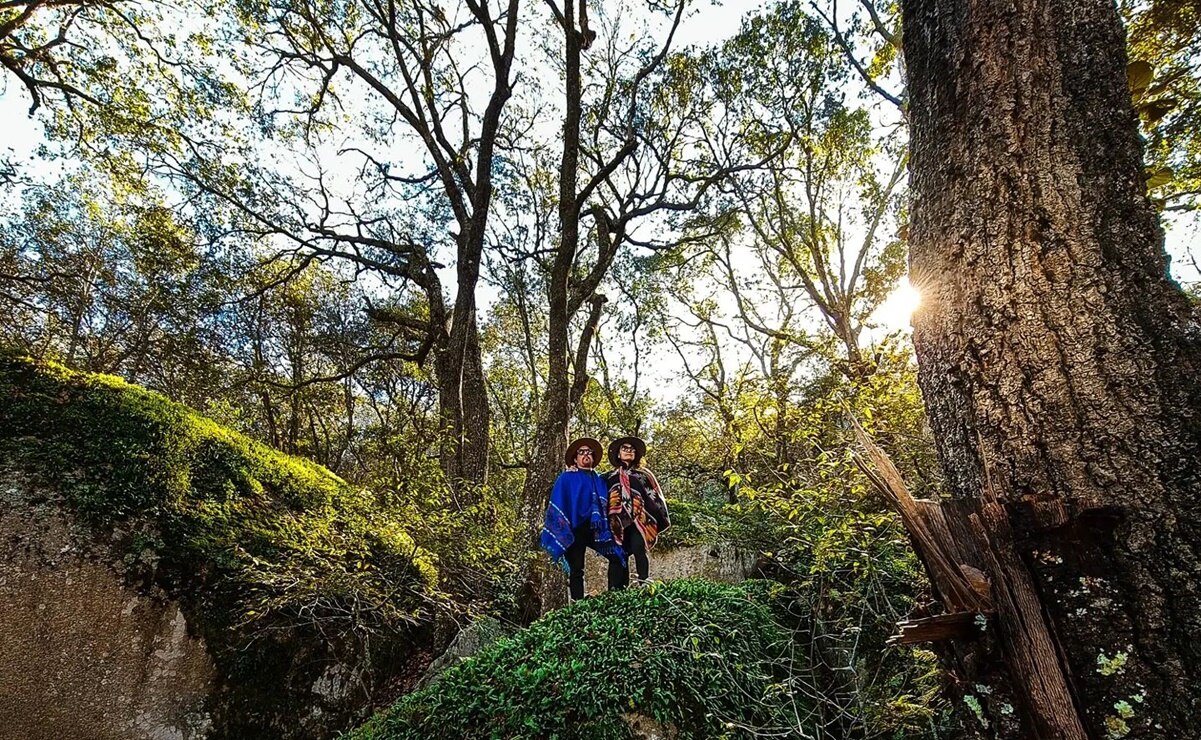 Pareja viajera graba su experiencia al subir el Cerro de las Comadres en Guadalcázar, SLP