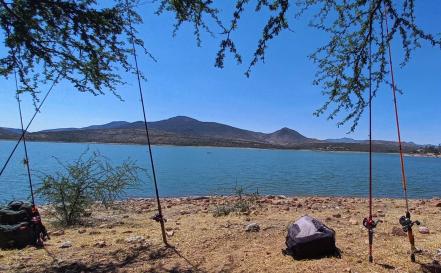 Conoce la presa La Muñeca y sus ruinas sepultadas bajo el agua