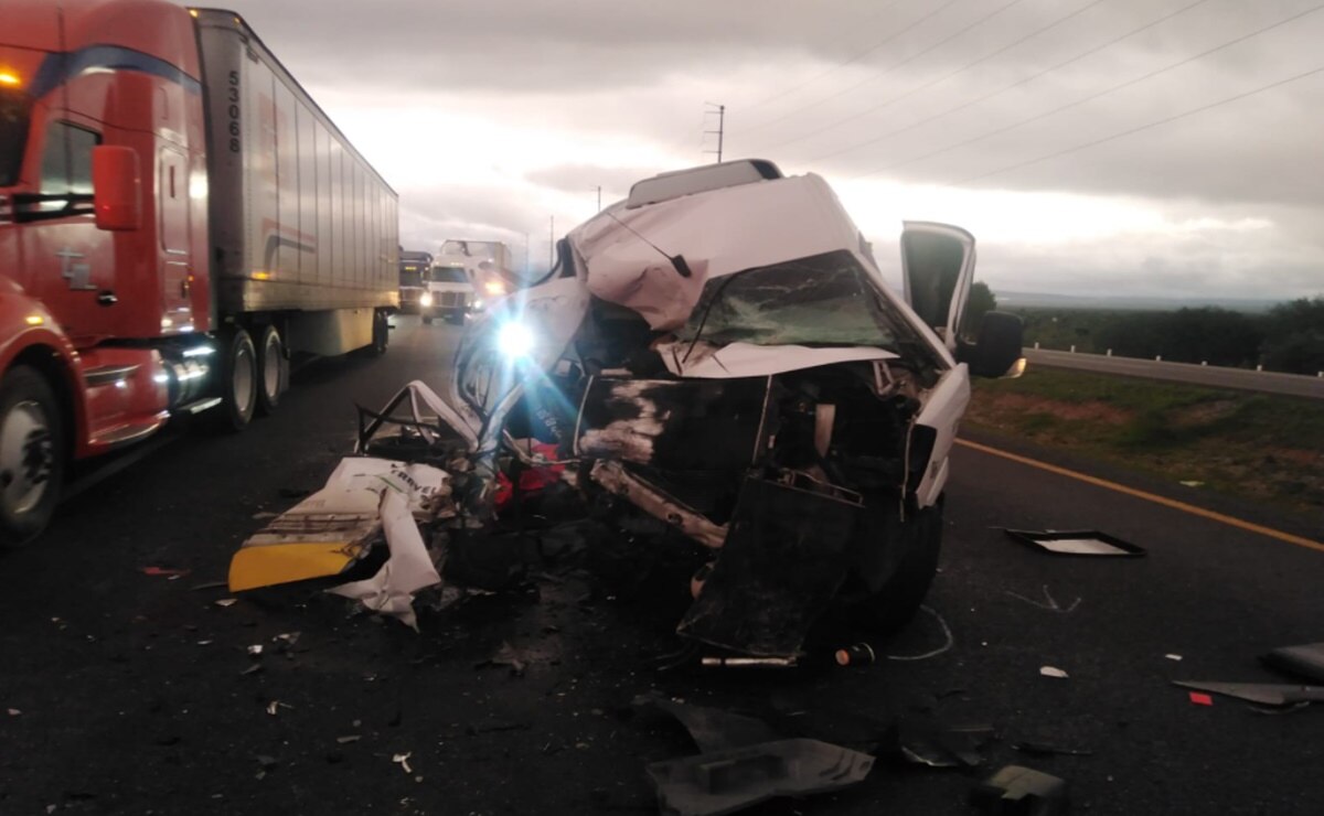 Fuerte choque en Libramiento Oriente deja dos muertos y varios heridos