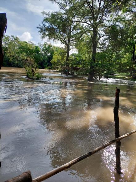Por lluvias y crecida de ríos, cierran al público parajes de la Huasteca potosina