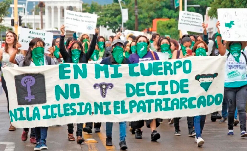 Aprueban propuesta de despenalización del aborto; tema avanza al Pleno