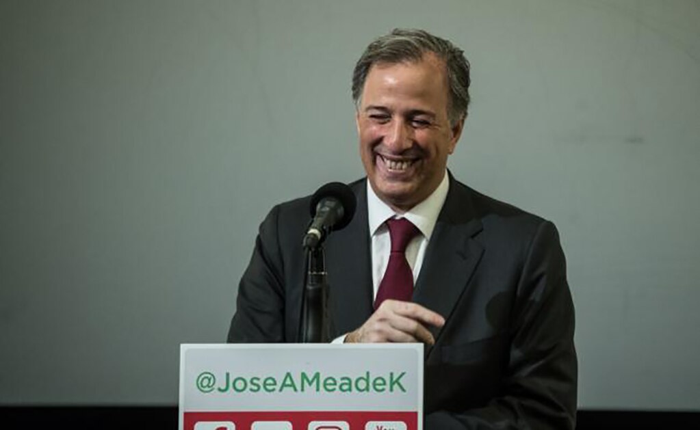 El candidato presidencial se reunió con el Consejo Mexicano de la Industria de Productos de Consumo. /Germán Espinosa - EL UNIVERSAL