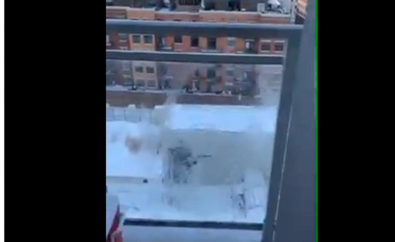  Así se congela el agua en Chicago por frío extremo