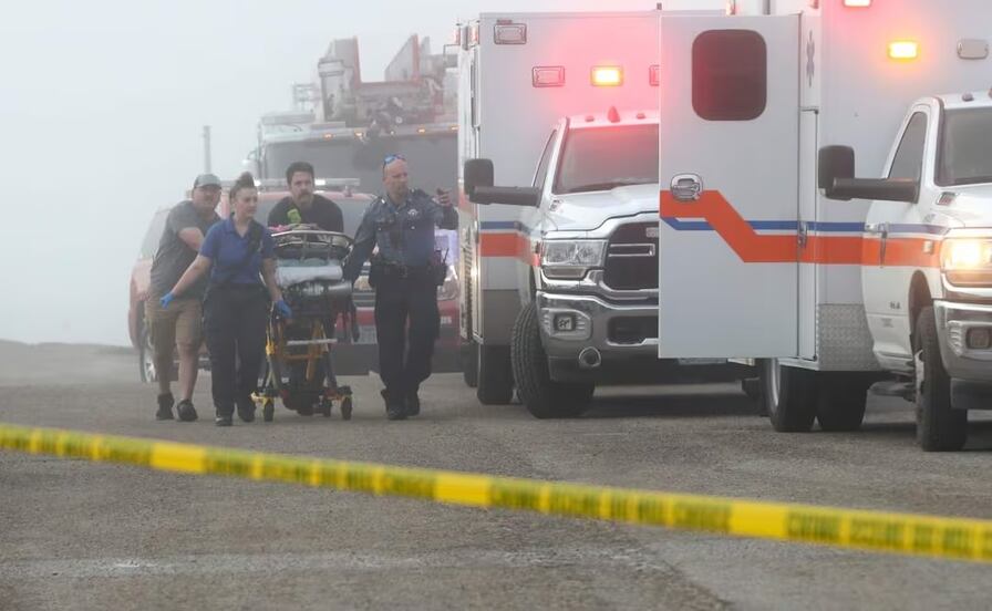 Marina reporta cuatro personas vivas en accidente de aeronave en Texas; Guardia Costera informa tres muertos 