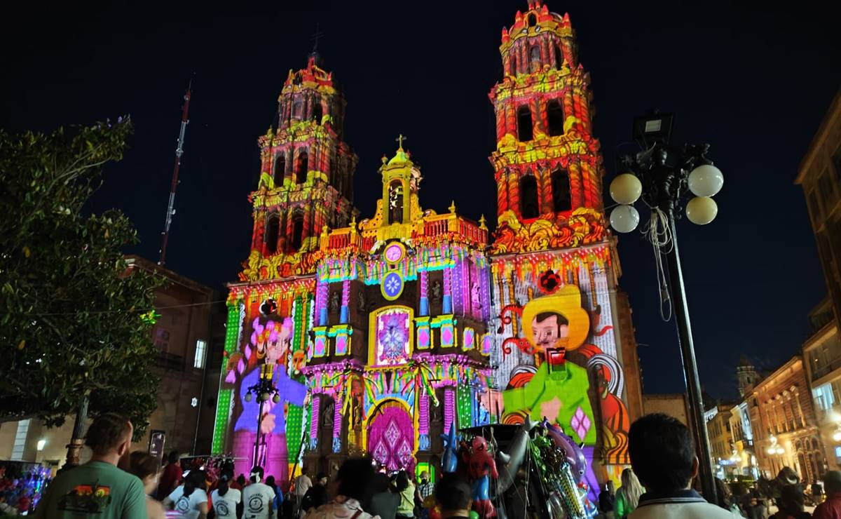 El espectáculo destaca imágenes religiosas y características de todo San Luis Potosí. Foto: Regina Arellano