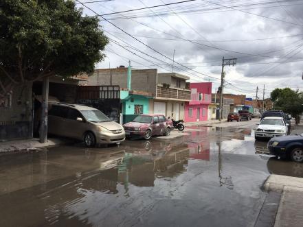 Denuncian fuga de aguas negras en colonia de Soledad; "es un foco de infección", aseguran