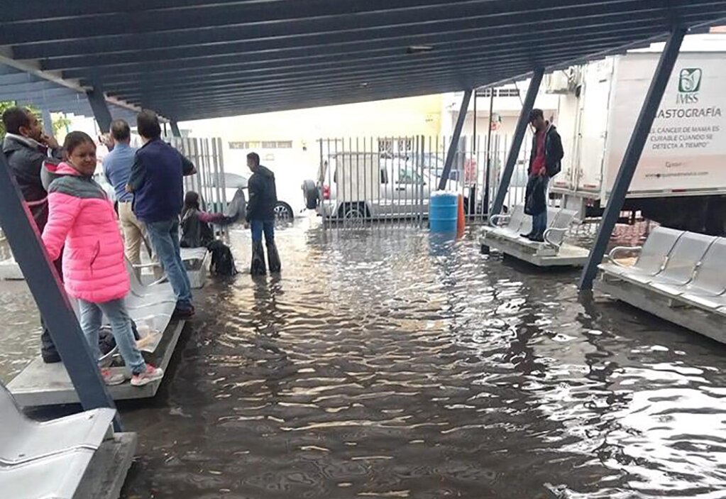 Bajo el agua clínicas y hospitales del IMSS en SLP