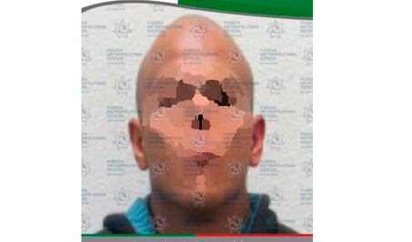 Detienen a hombre, conducía vehículo con reporte de robo