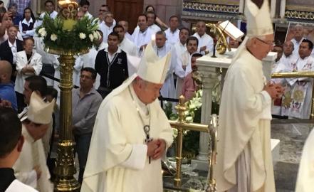 Despiden jerarcas católicos a Arturo Szymanski en SLP